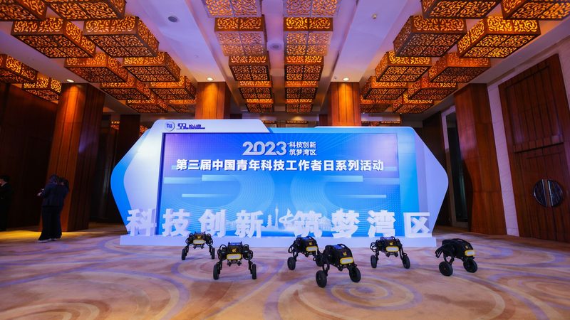 企业培训数字化解决方案：费用构成与考量因素**